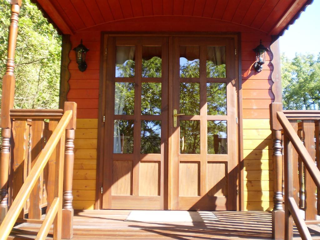 Bagnac Les Roziers - Roulotte B&B 객실 사진