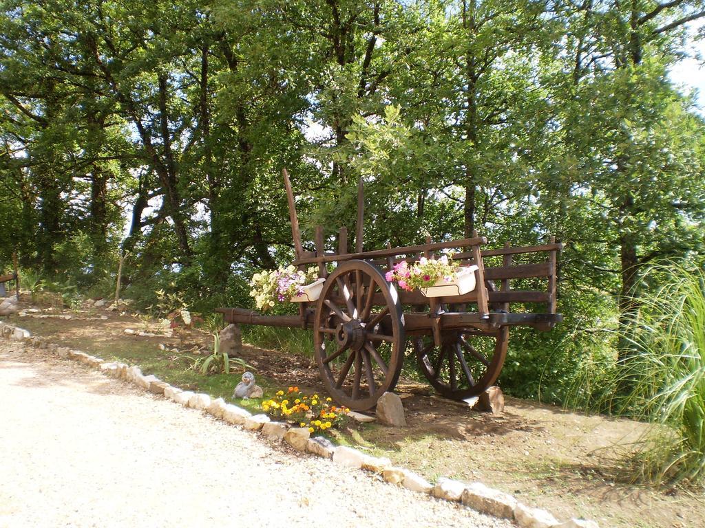 Bagnac Les Roziers - Roulotte B&B 외부 사진